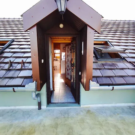 Two-bedroom In Ii Διαμέρισμα